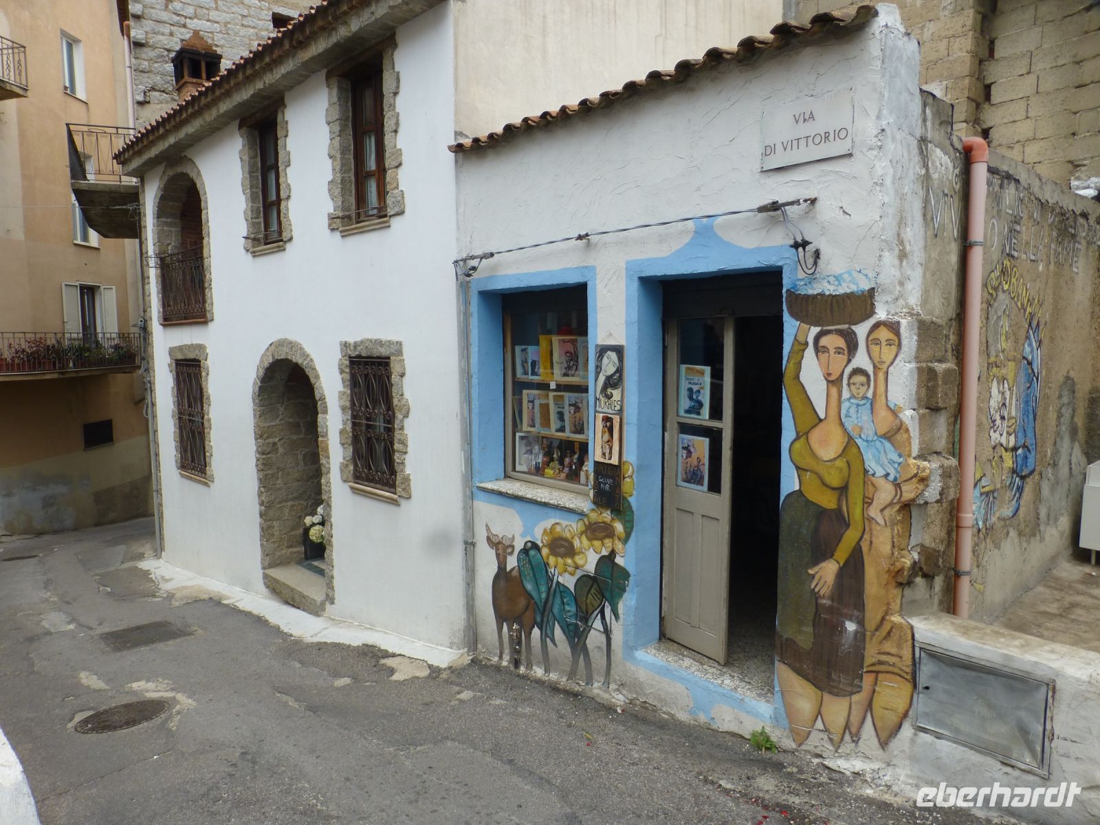 Die Hauseigentümer stellen ihre Fassade den Künstlern zur Verfügung. 