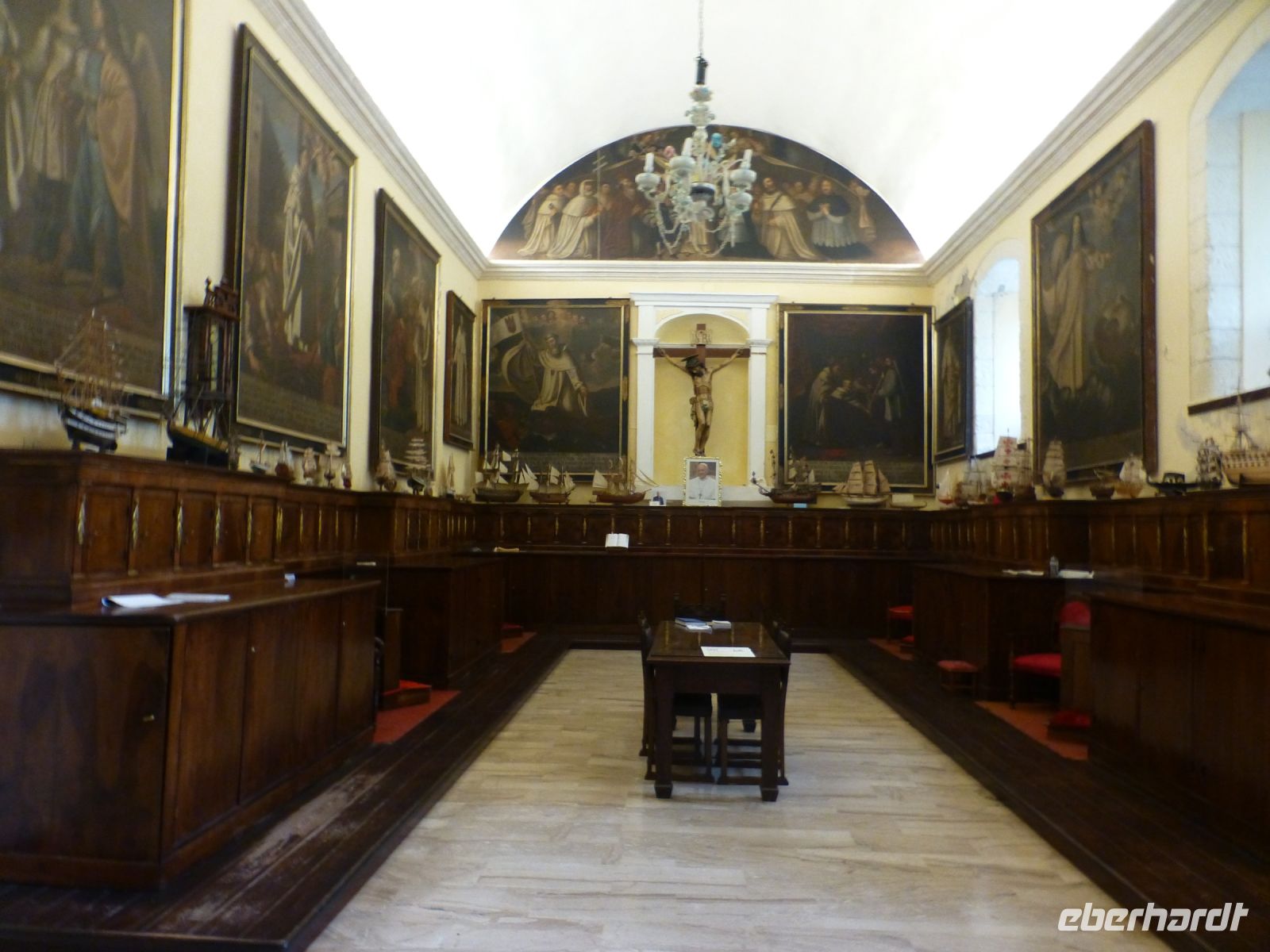 Die Schiffsmodelle in der Sakristei sind von Seefahrern gestiftet worden.