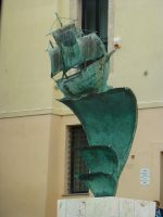 Die Kirche verdankt ihre Entstehung einem Schiffstransport. 