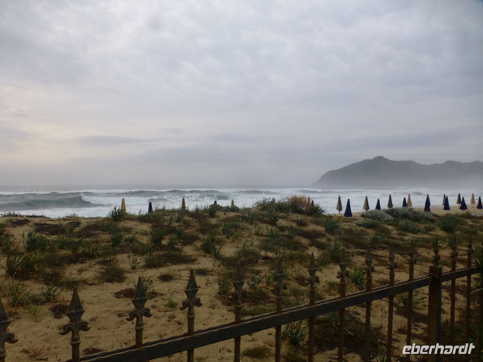 Am Abschiedstag peitscht die See.