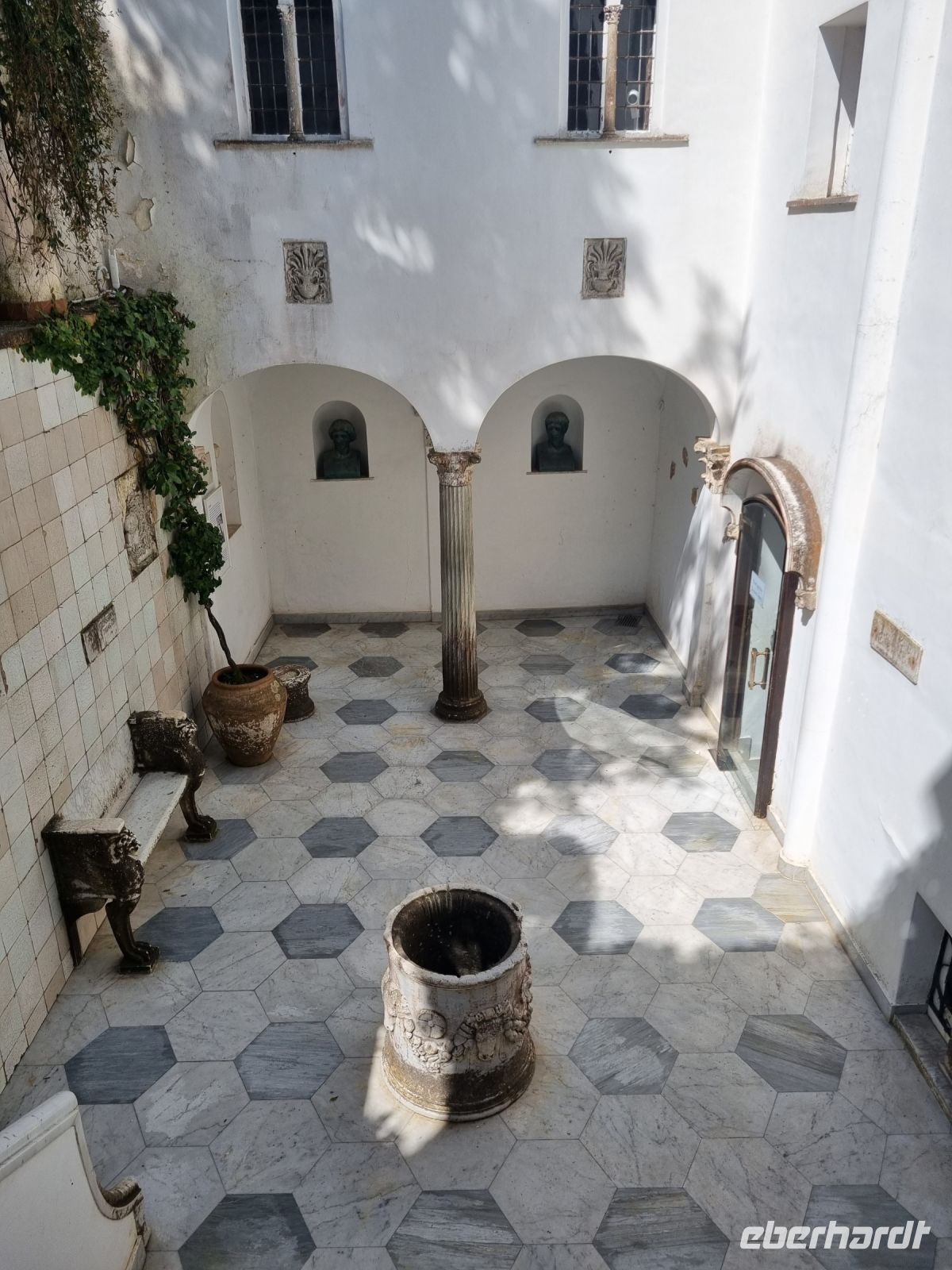 Villa San Michele - Hof mit Zisternenbrunnen