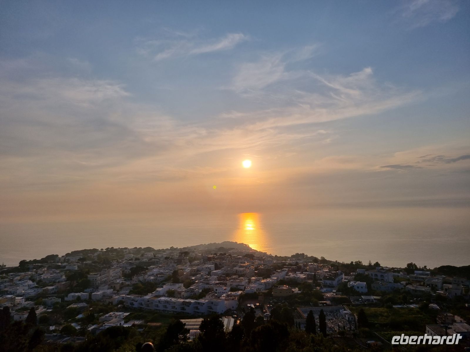 Wenn bei Capri die rote Sonne im Meer versinkt...
