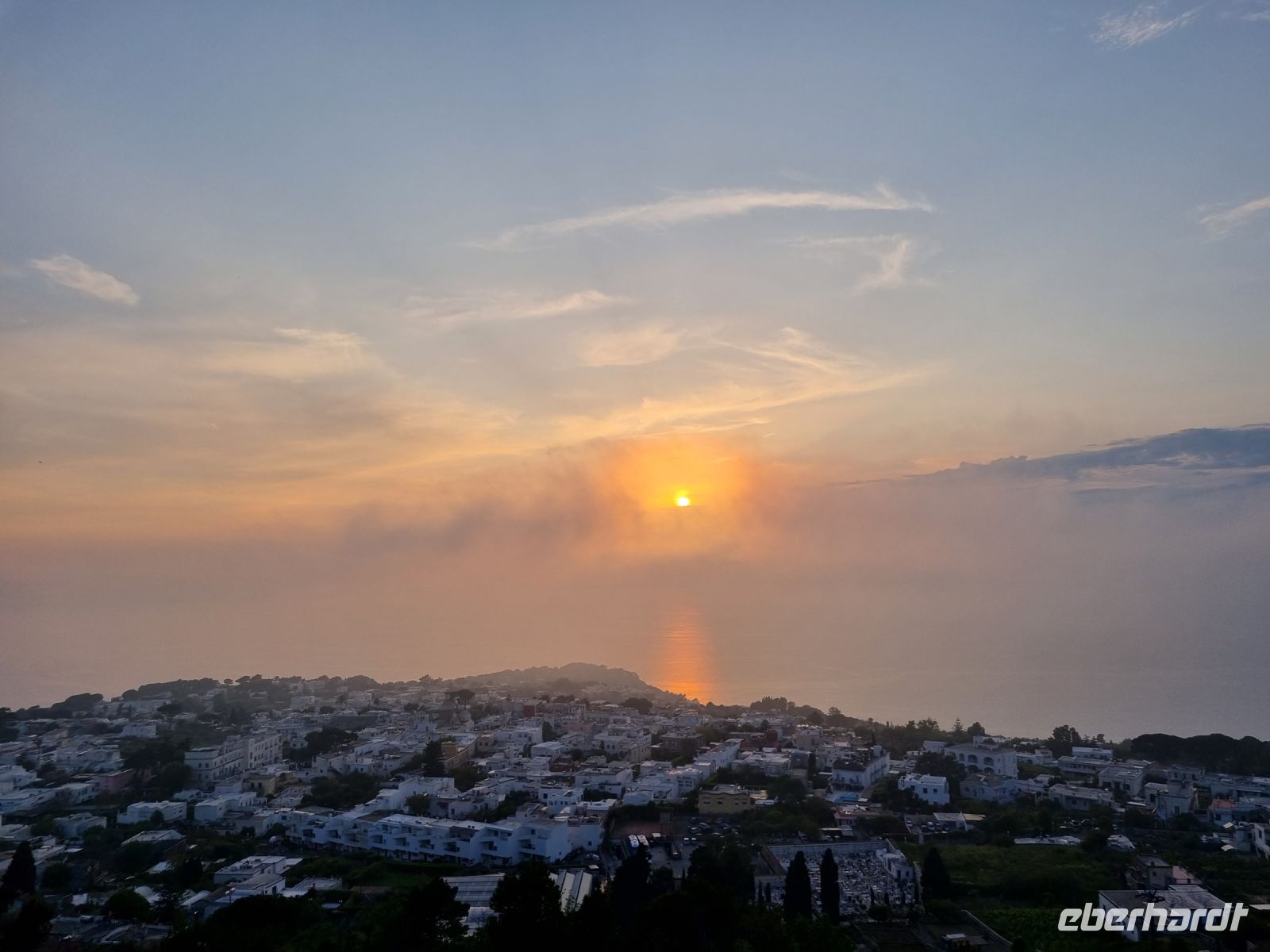 Wenn bei Capri die rote Sonne im Meer versinkt...
