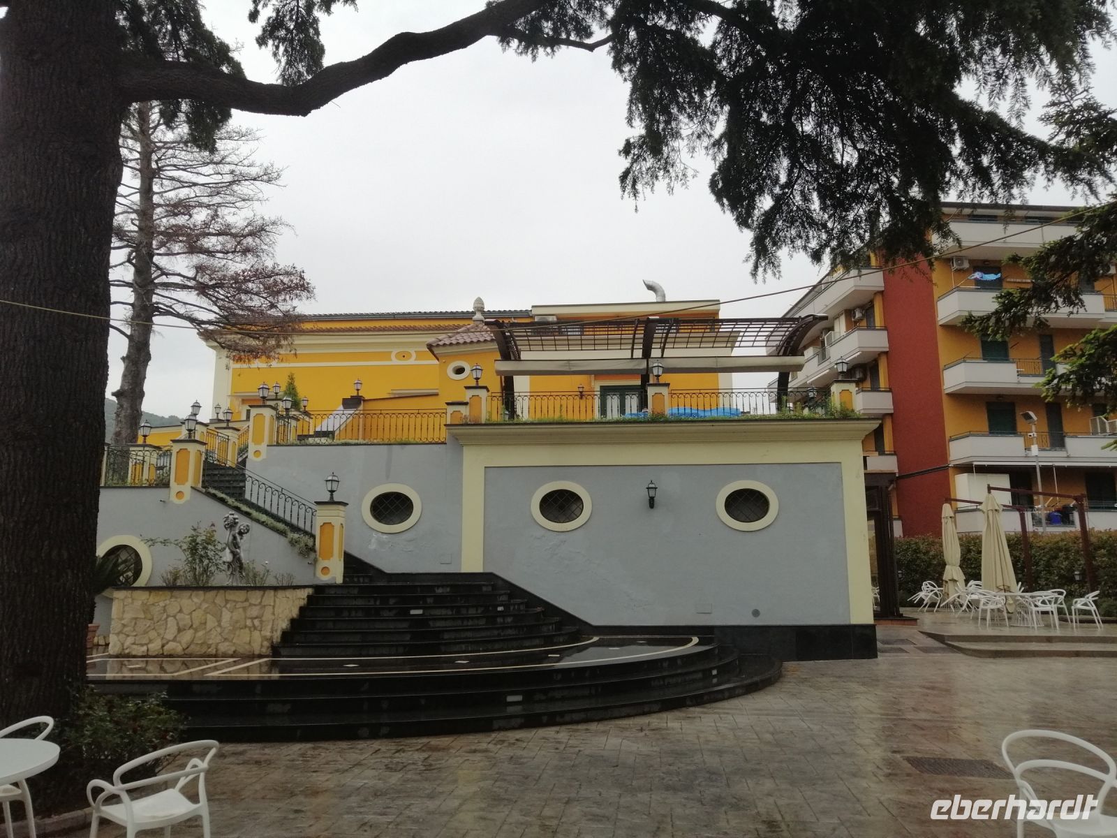 Hotel Villa del Carmelo in Mercato