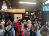 Ansturm auf das Weinregal