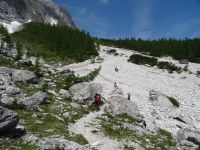 Weiter über die Schuttkarre zur Rotwandwiesenhütte