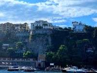 Sorrent Unser Hotel vom Hafen aus gesehen