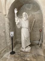 In der Kirche von Gerace