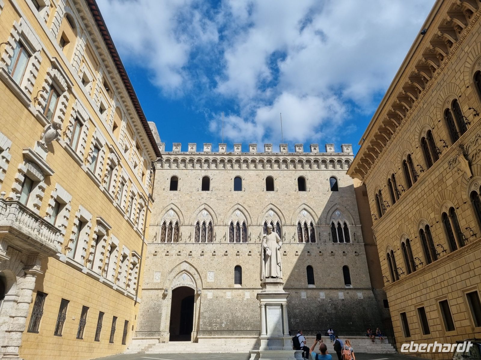 Siena - Palazzo Salimbeni