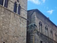 Siena - Piazza Tolomei (Romulus und Remus-Statue)