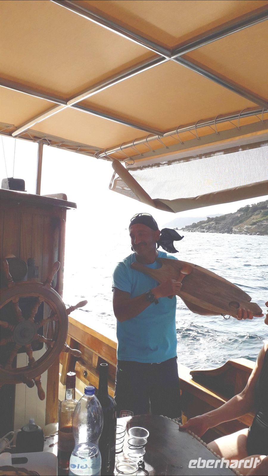 Claudio auf dem Segelboot