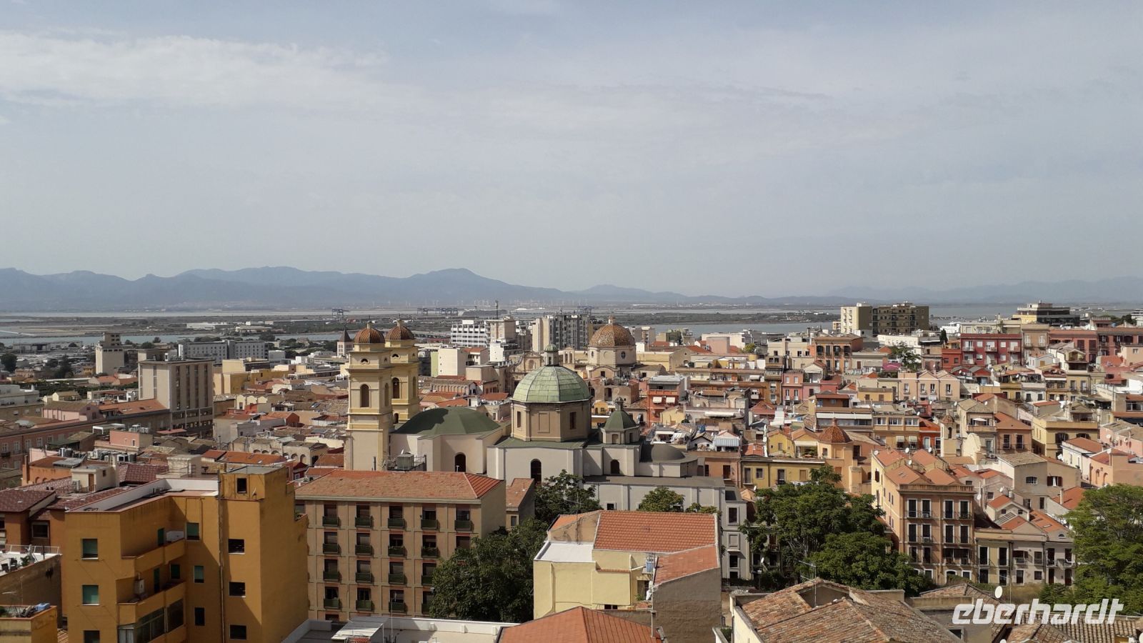 Der Blick auf Cagliari