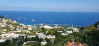 Blick von Capri Stadt zur Marina Grande