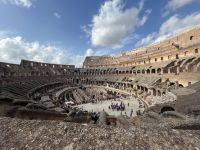 Rom: das Innere des Kolosseums