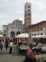 Lucca, Kunstantiquitäten Markt