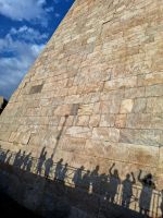 Rom: Gruppenbild an der Pyramide