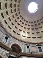 Rom: Sonnenuhr im Pantheon
