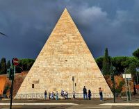 Rom: Pyramide 