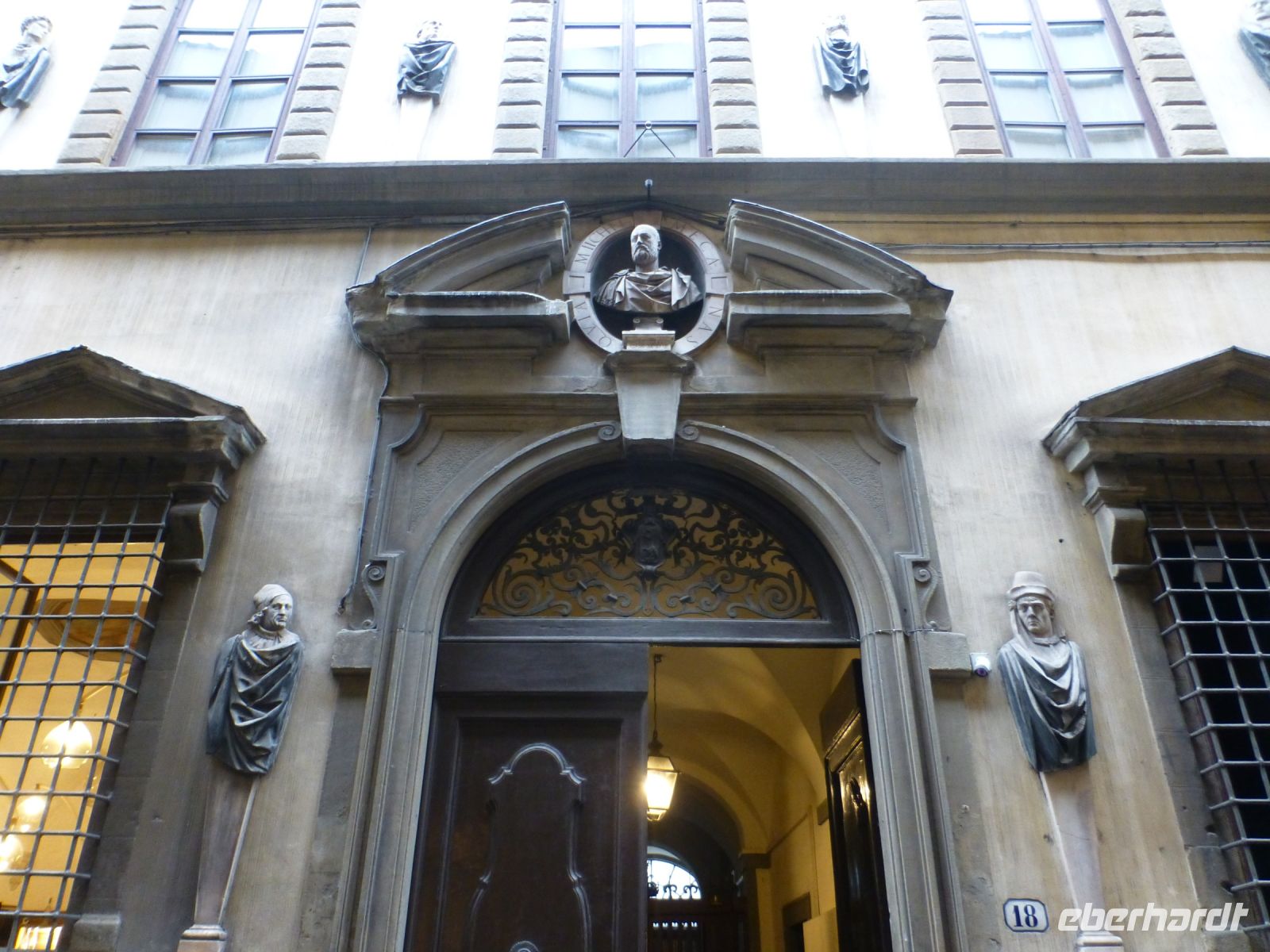 Jede Palastfassade ist ein Hingucker.