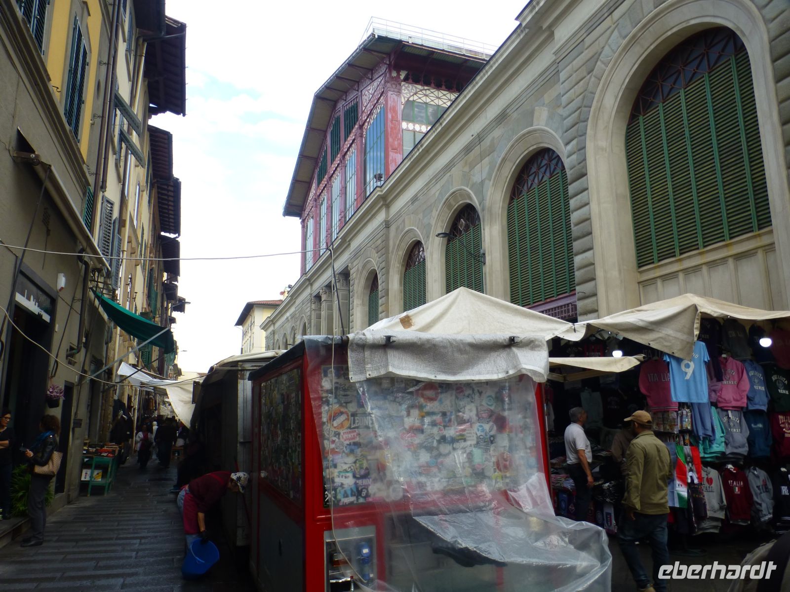 Die Markthalle ist das kulinarische Epizentrum der Stadt. 