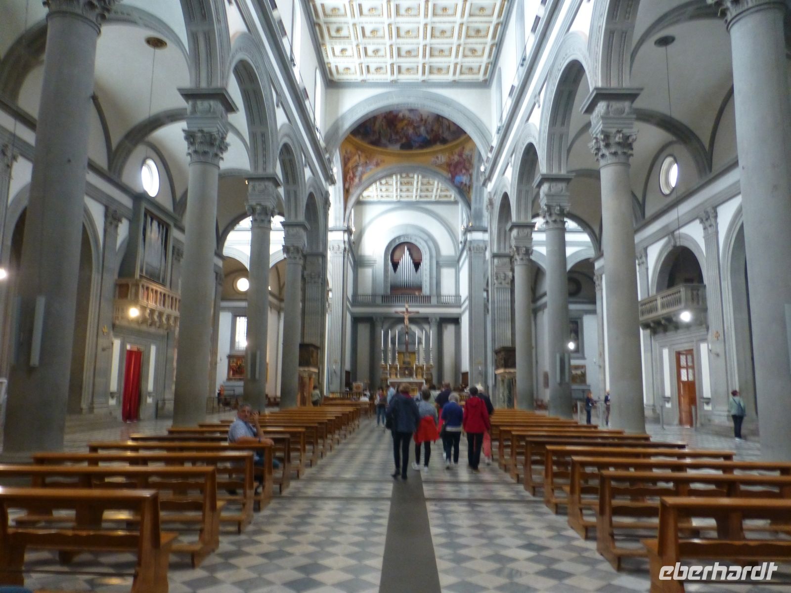 Die Renaissancekirche San Lorenzo ist von Brunelleschi erbaut worden.