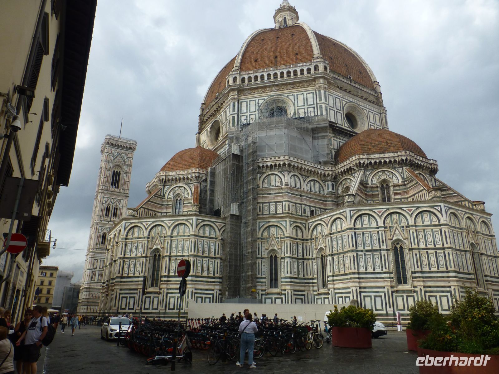 Santa Maria del Fiore – der Beiname „zur Blume“ wird von hier aus deutlich. Wie Blütenblätter öffnen sich die Apsiden.