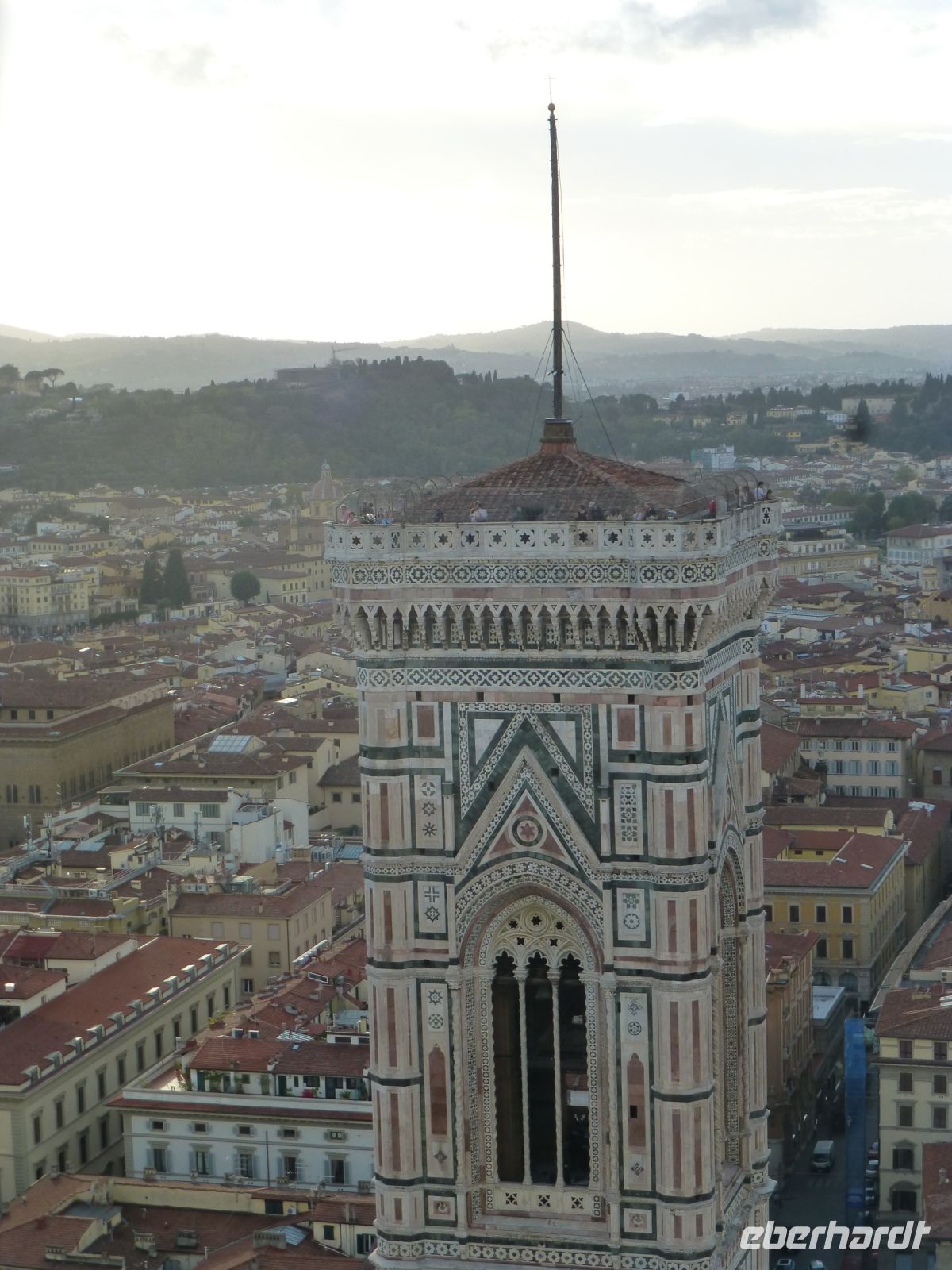 Der Glockenturm kann auch begangen werden. 