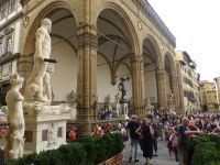 Von hier aus der Blick auf die Loggia dei Lanzi
