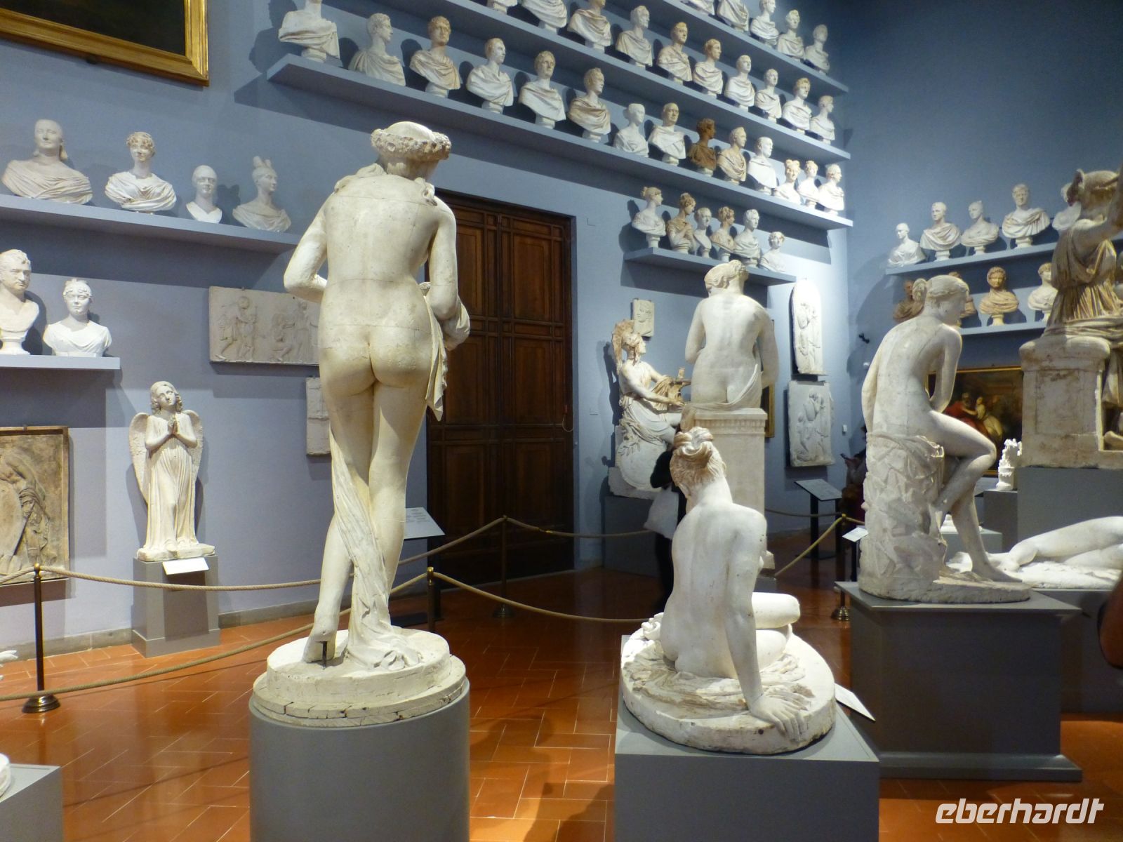 Die hübschen Körper in allen möglichen Drehungen und Wendungen