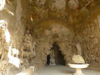 Die Grotte mit Gipsstaffage