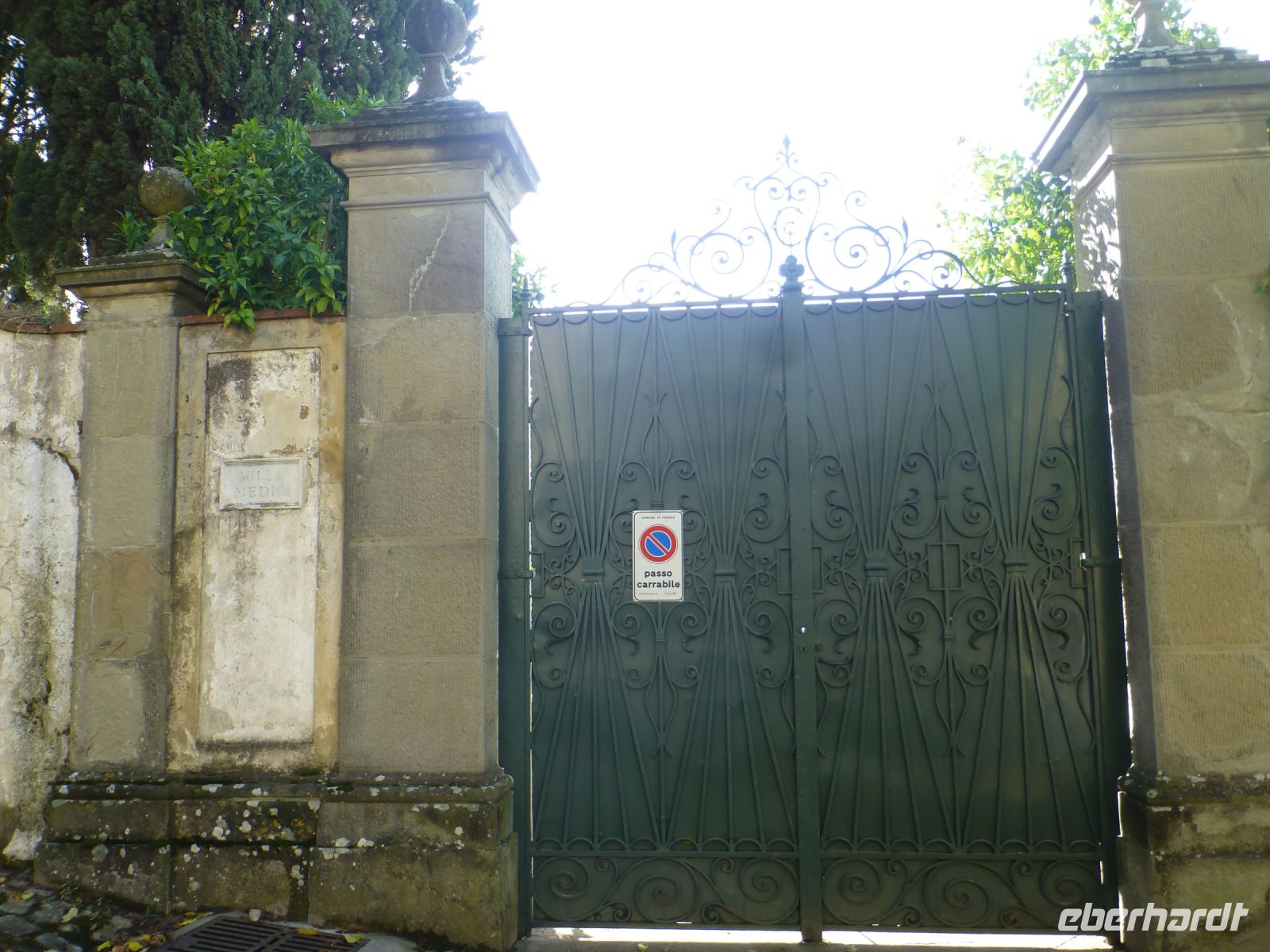 Hinter diesem Tor liegt die Villa di Medici …
