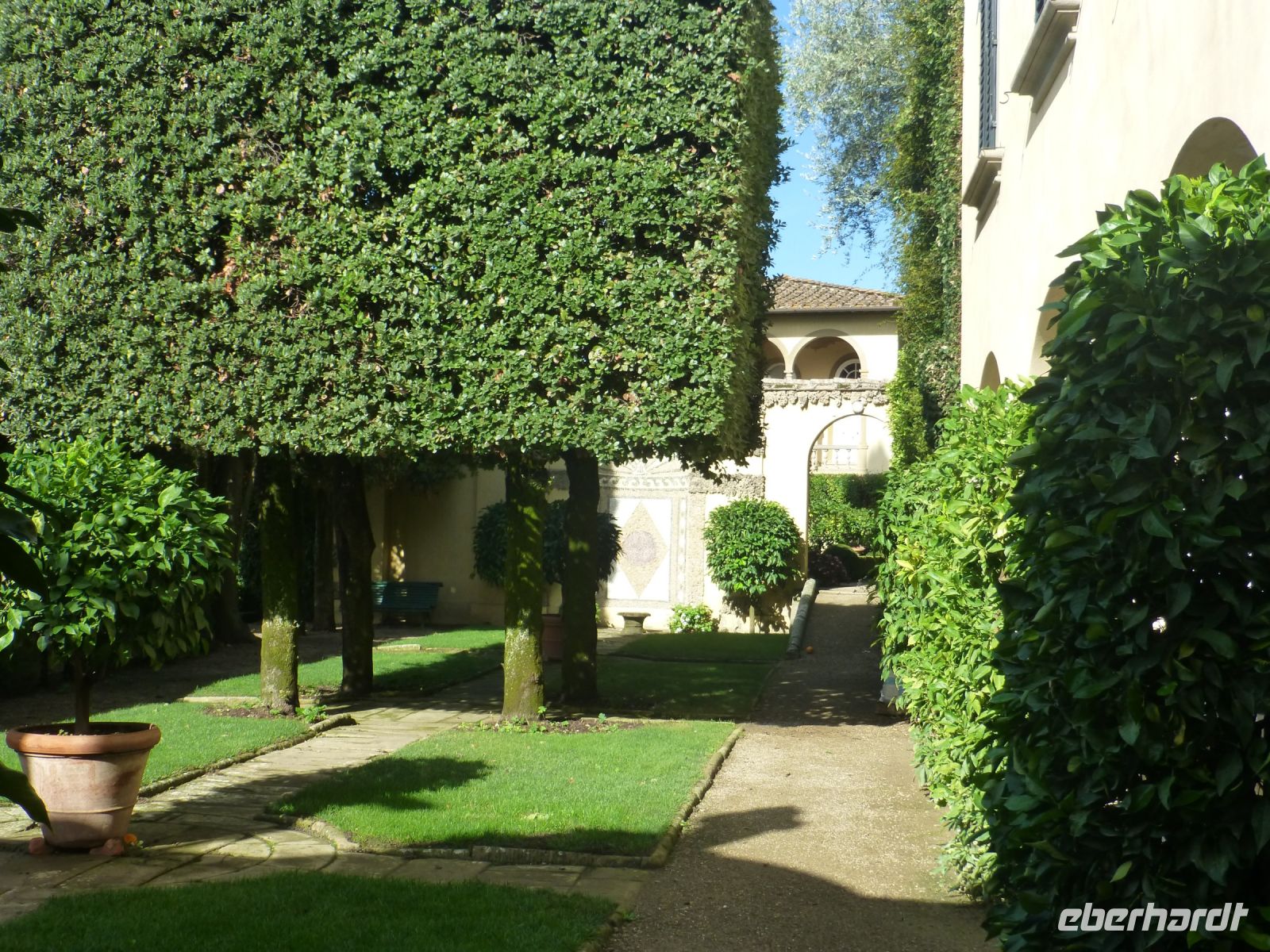 Villa und Garten eine Nummer kleiner