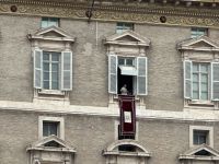 Petersplatz - der Papst wird erwartet 