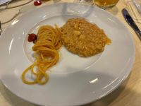 köstliches Duo von Pasta und Risotto