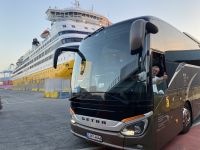 zwei Giganten und ein Kapitän!