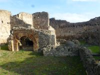 Der Bäcker mit Mühle und Ofen ist gerade nebenan.