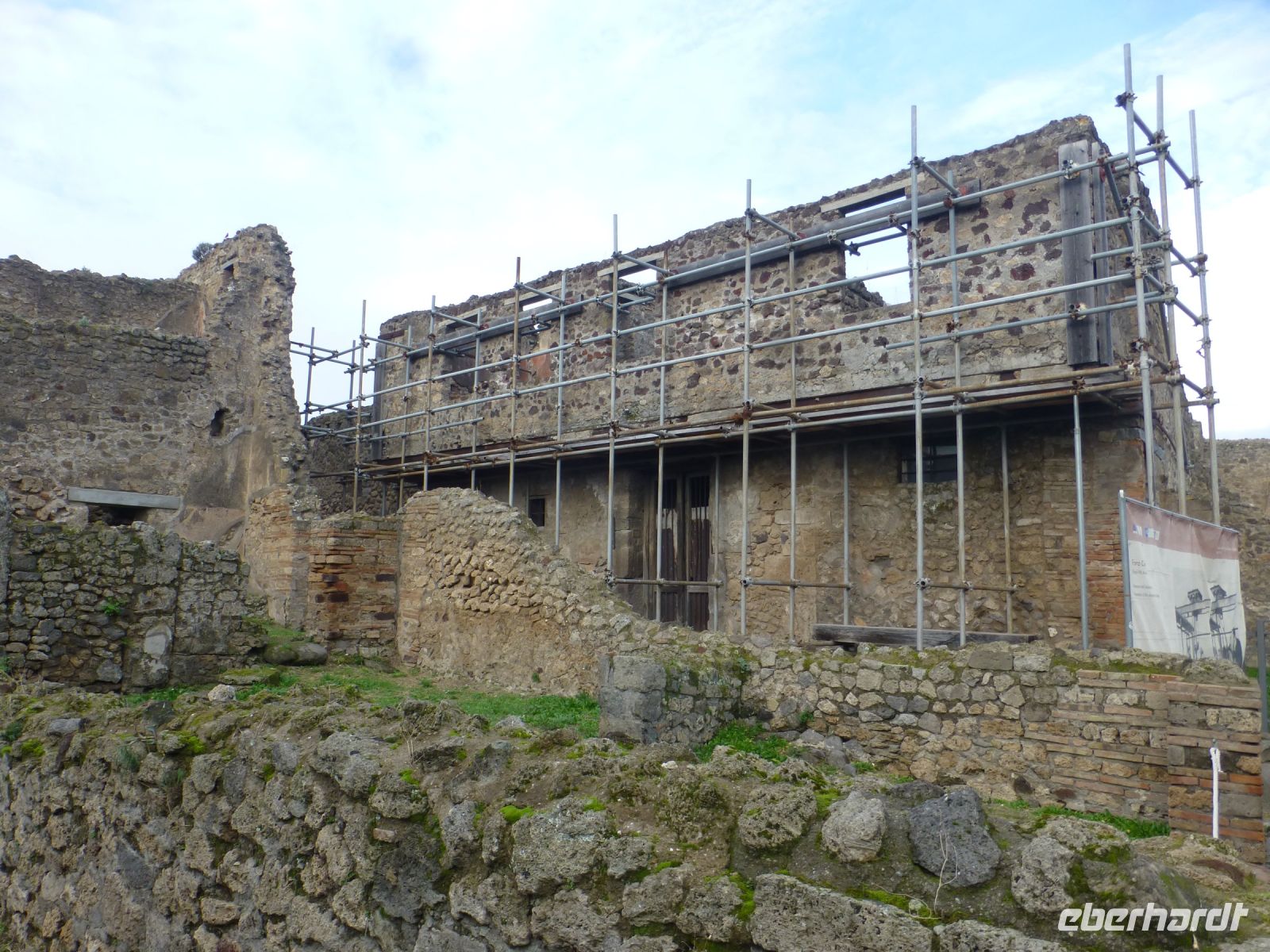 In den schmalen Straßen wurde der Platz auch nach oben ausgenutzt.
