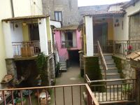 Das Dörfchen wird im September auf- und nach dem Dreikönigstag wieder abgebaut.