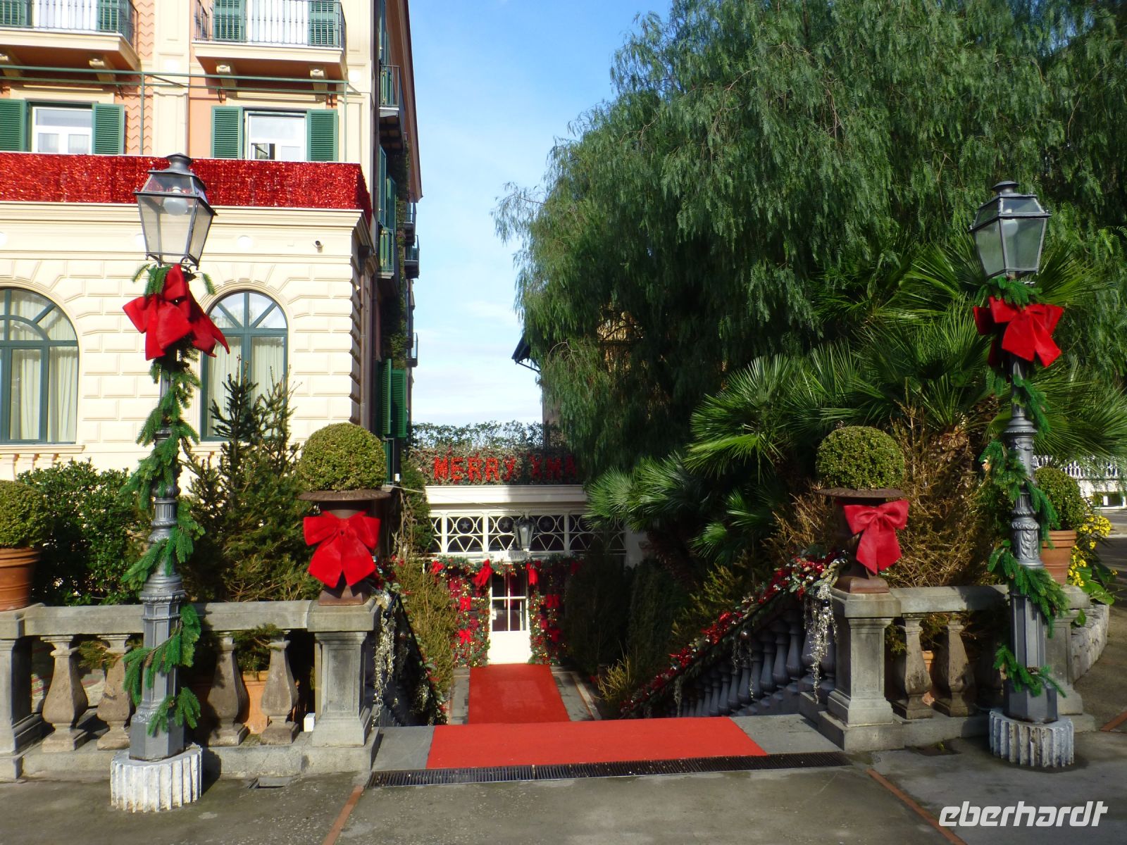 Geschmackvolle Weihnachtsdekoration unserer Nachbarn …