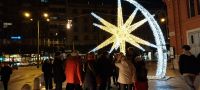Bari Jahreswechsel mit Weihnachtsdekoration Silvester