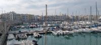 Hafen von Trani im Dezember mit Booten @Anette Rietz