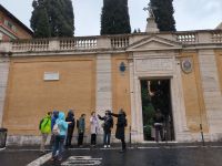 Rom Vor dem deutschen Friedhof im Vatikan