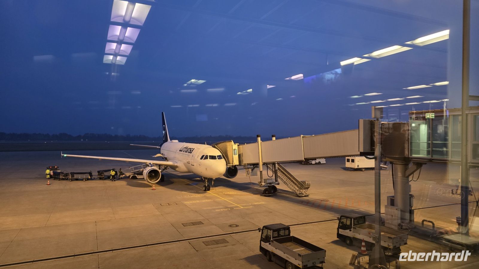 Zeitiger Start am Flughafen Dresden 