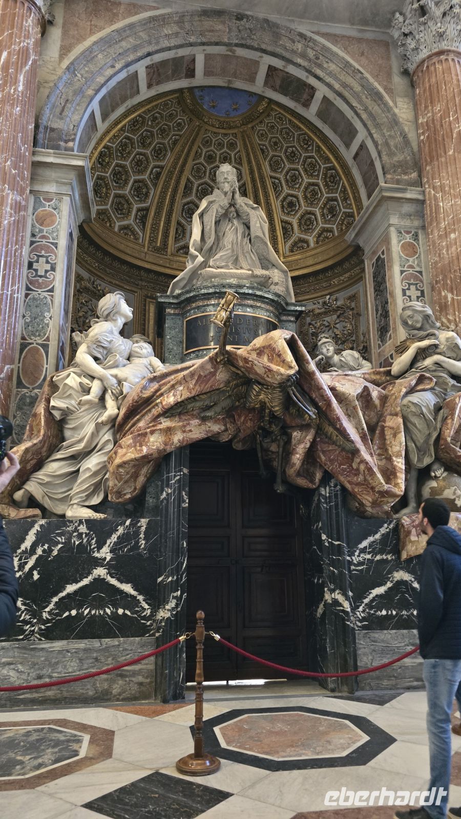 Monument für Papst Alexander VII.,  bedenke deine Zeit...