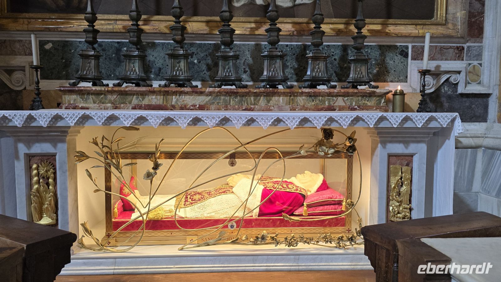 Pabstgrab im Petersdom 