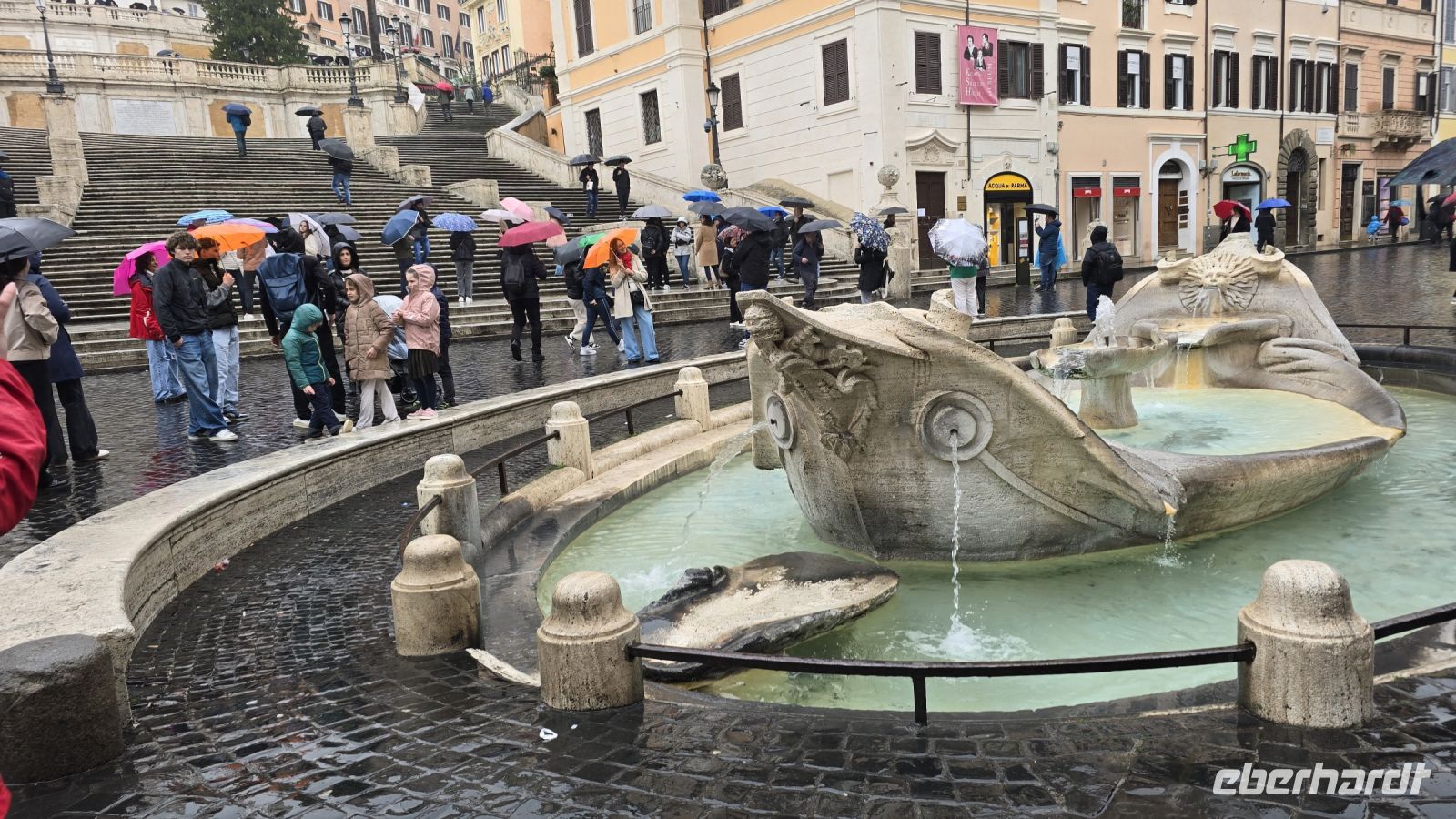 Ein Boot als Brunnen... vor der spanischen Treppe