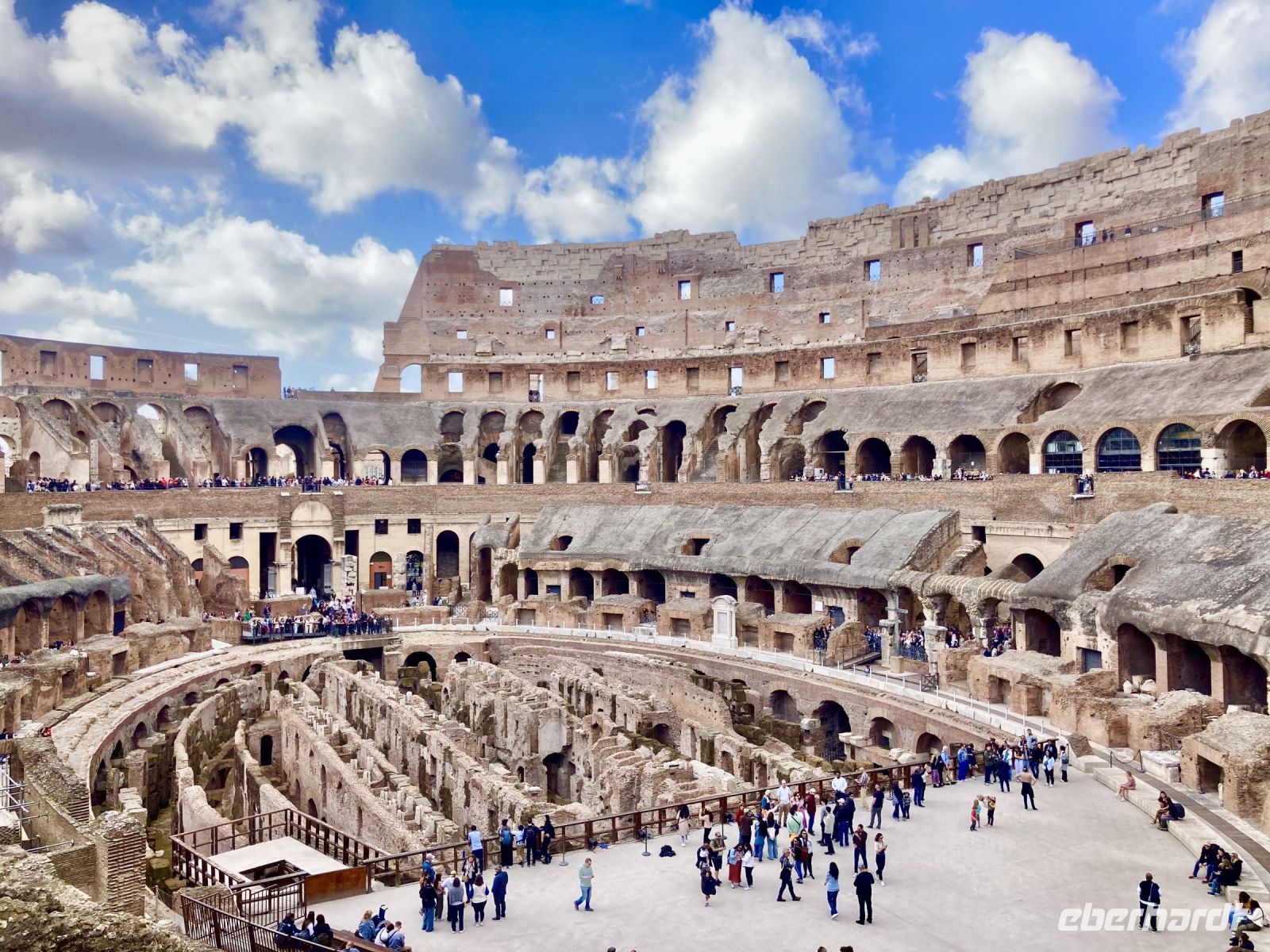 das Innere des Colosseum 