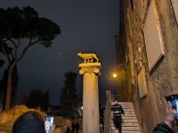 Rom. Campidoglio. Statuette mit der Wölfin und den Zwillingen Romus und Remulus
