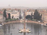 Rom. Piazza del Popolo im Regen