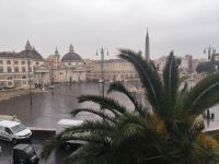 Rom. Piazza del Popolo im Regen